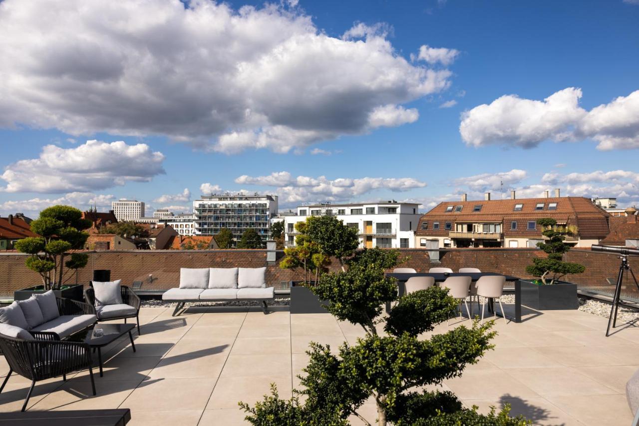 The Penthouse At Eco Smart 4*